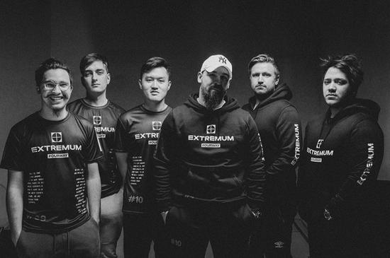 光纳推出风暴英雄Strike冰火强袭专用游戏眼镜